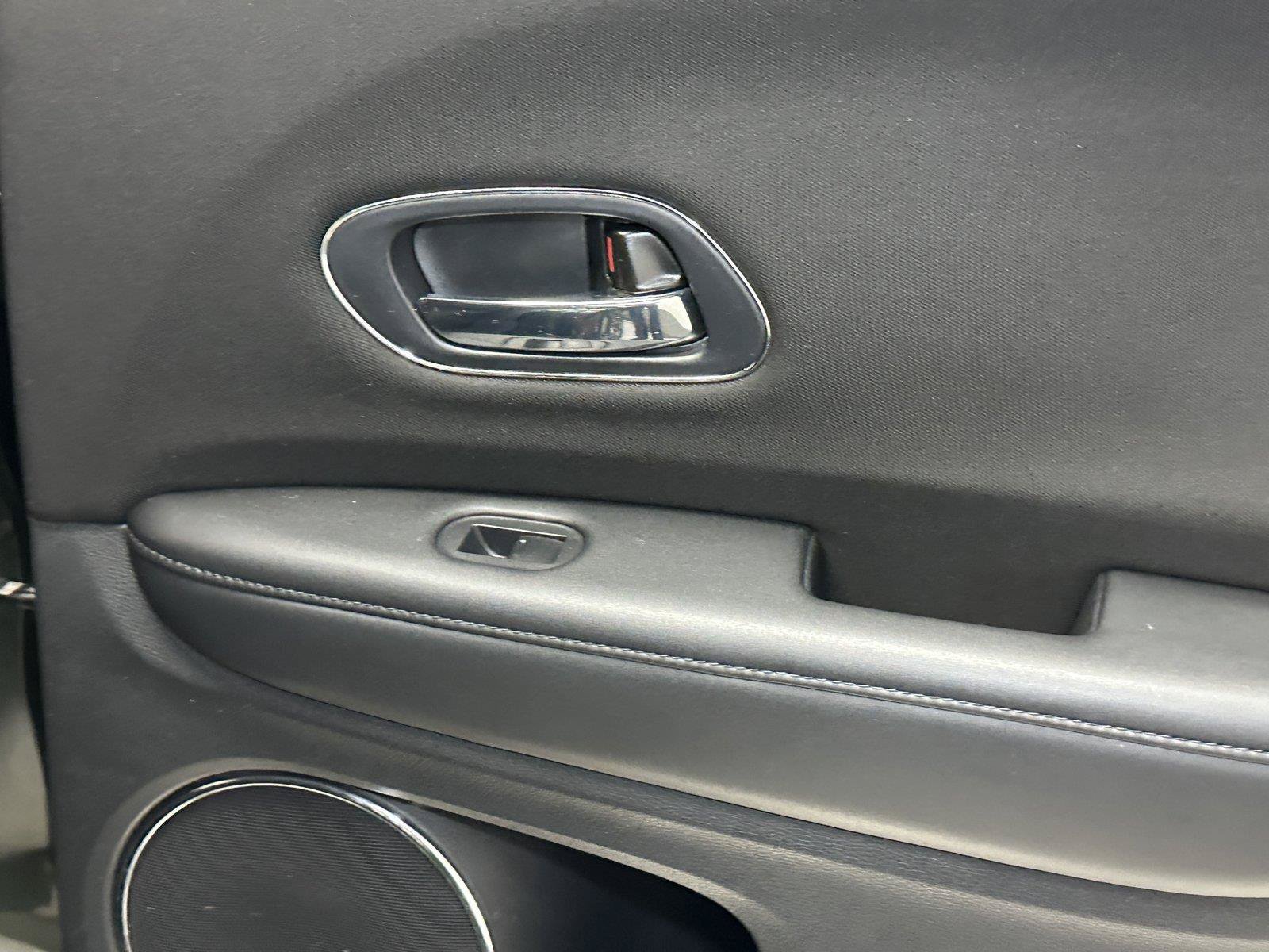 Certified 2018 Honda HR-V EX image 34