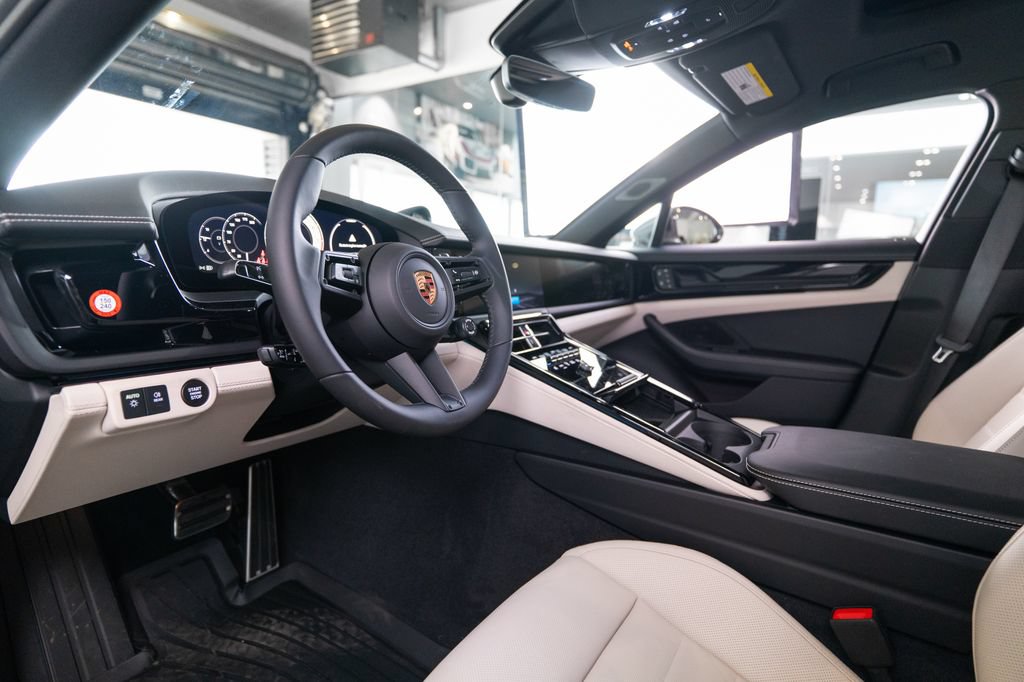 New 2026 Porsche Panamera 4 E-Hybrid AWD/4WD image 4