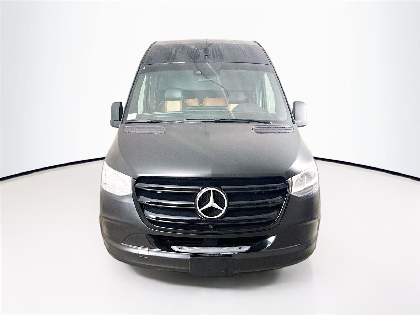 Used 2019 Mercedes-Benz Sprinter 1500 w/ Premium Plus Package image 18