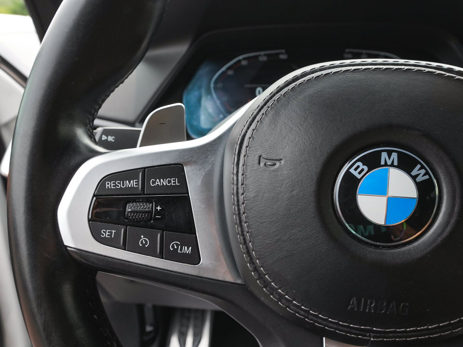 Used 2022 BMW X5 xDrive40i w/ M Sport Package AWD/4WD image 19