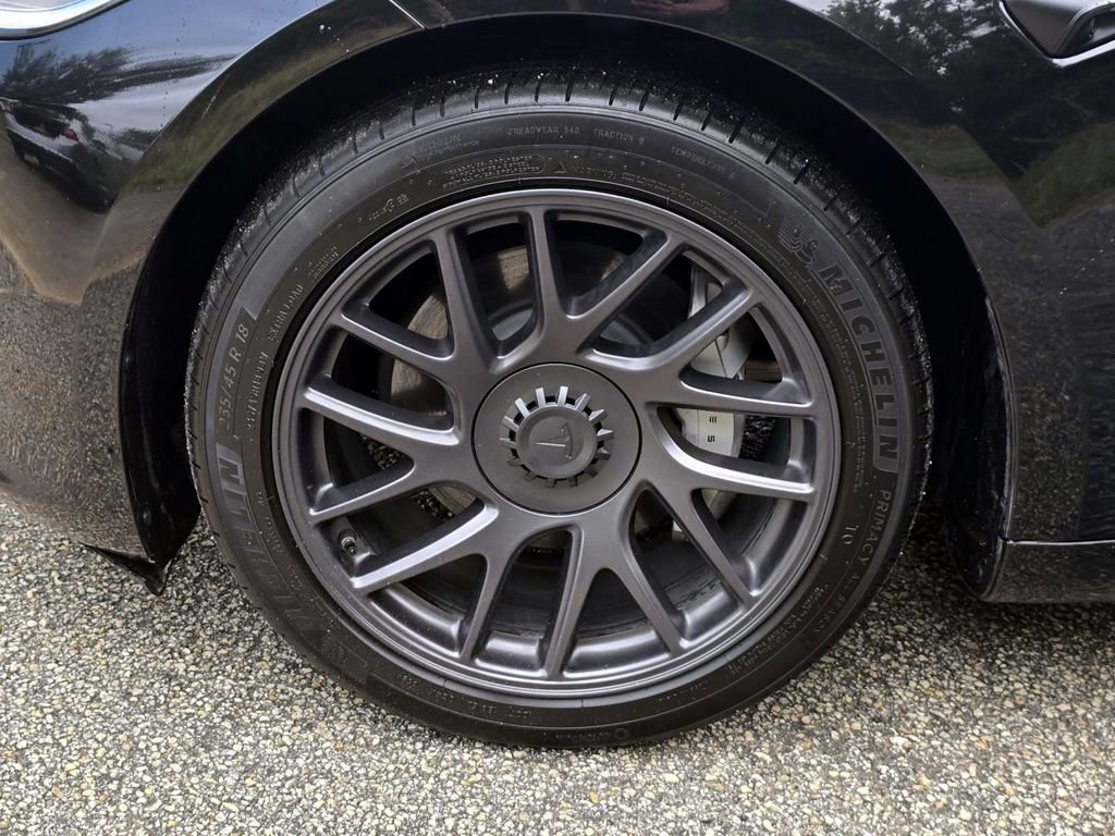 Used 2025 Tesla Model 3 image 7