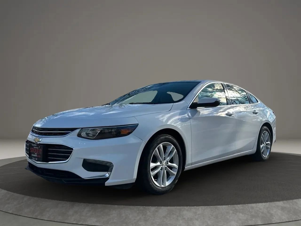 Used 2016 Chevrolet Malibu LT image 1