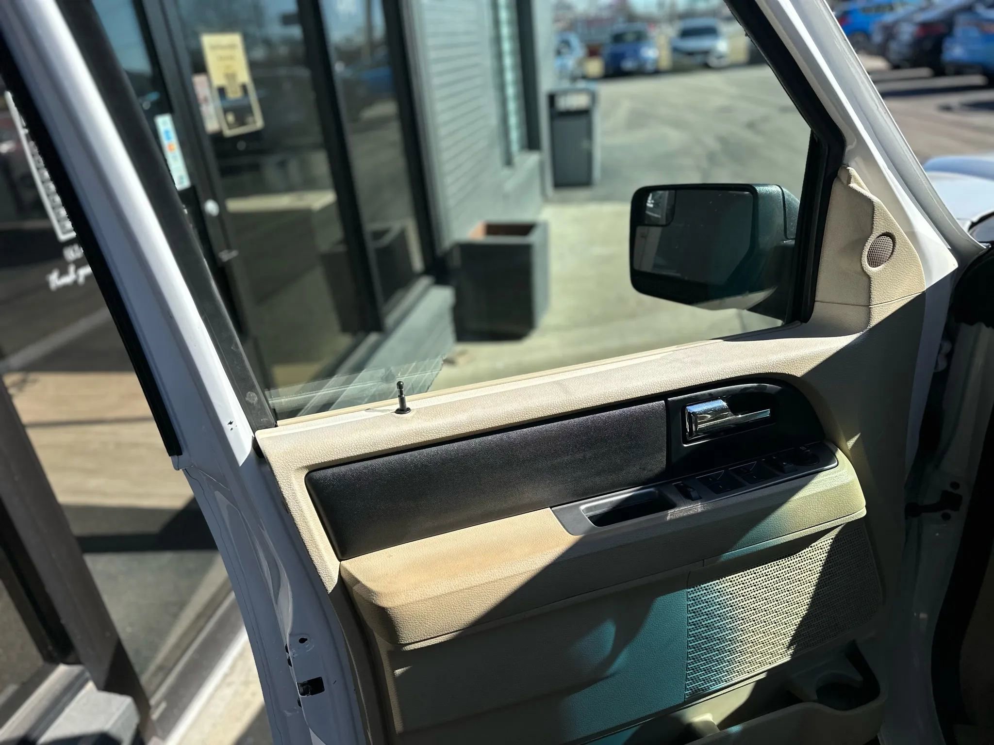 Used 2015 Ford Expedition XL image 14