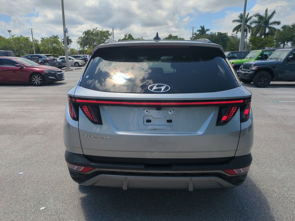 Used 2022 Hyundai Tucson Limited w/ Cargo Package FWD image 7