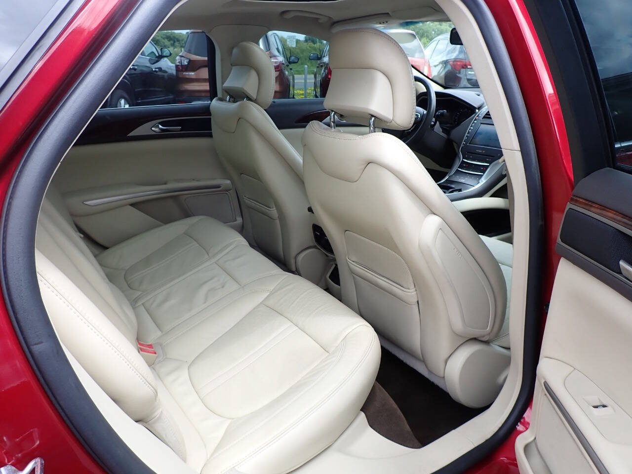 Used 2013 Lincoln MKZ FWD image 12