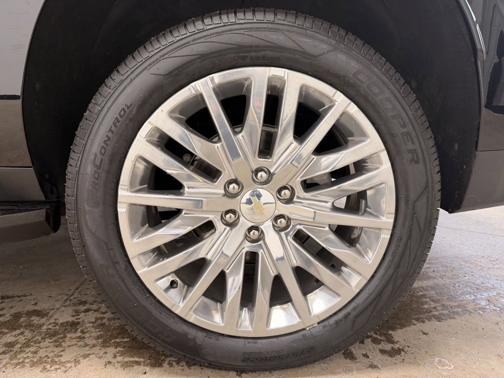 Used 2023 Chevrolet Suburban LS image 11