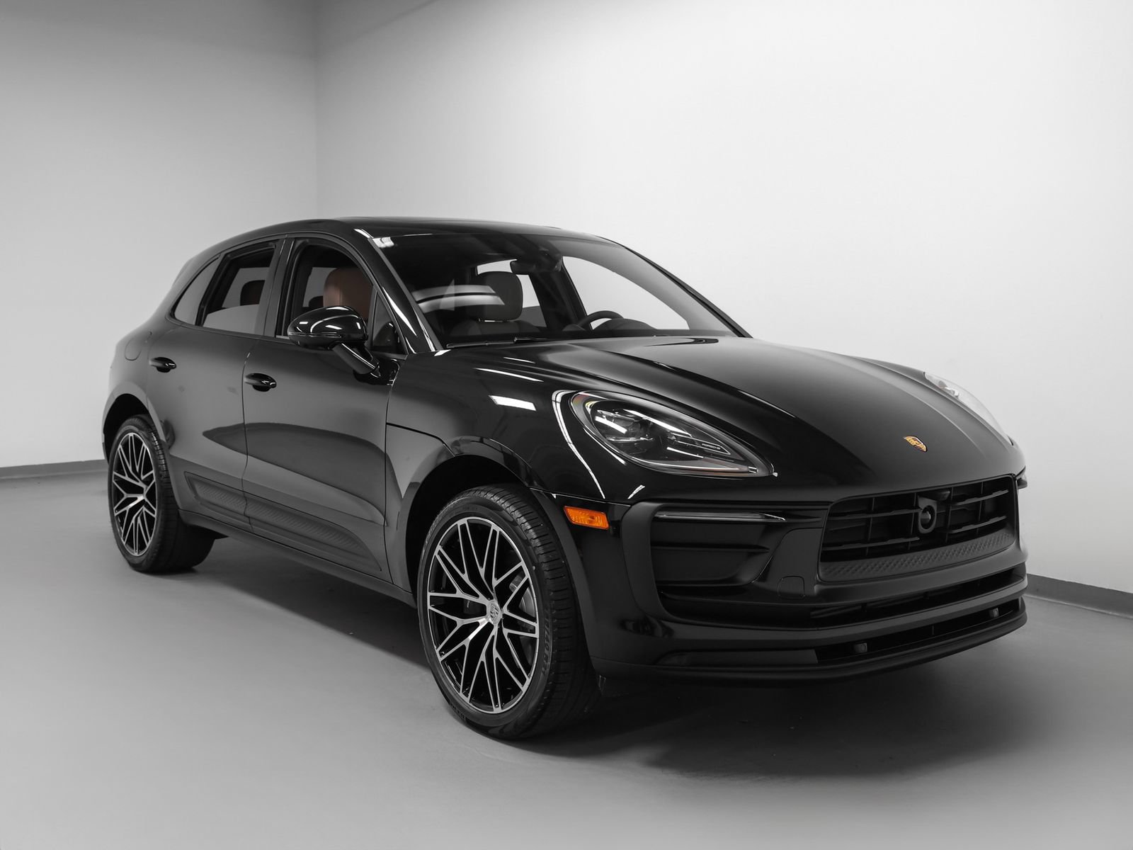 New 2026 Porsche Macan AWD/4WD image 10
