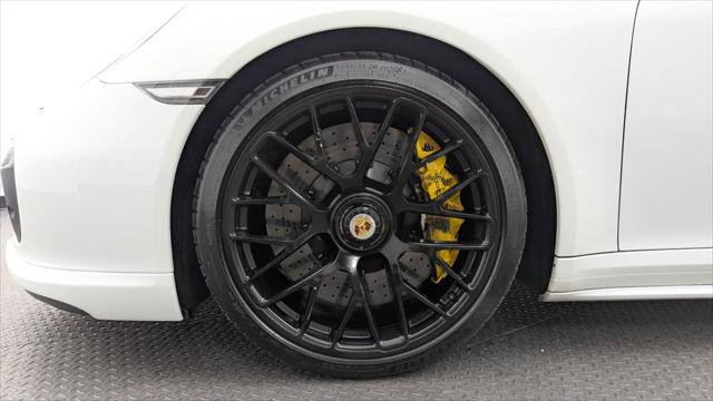 Used 2015 Porsche 911 Turbo S AWD/4WD image 28