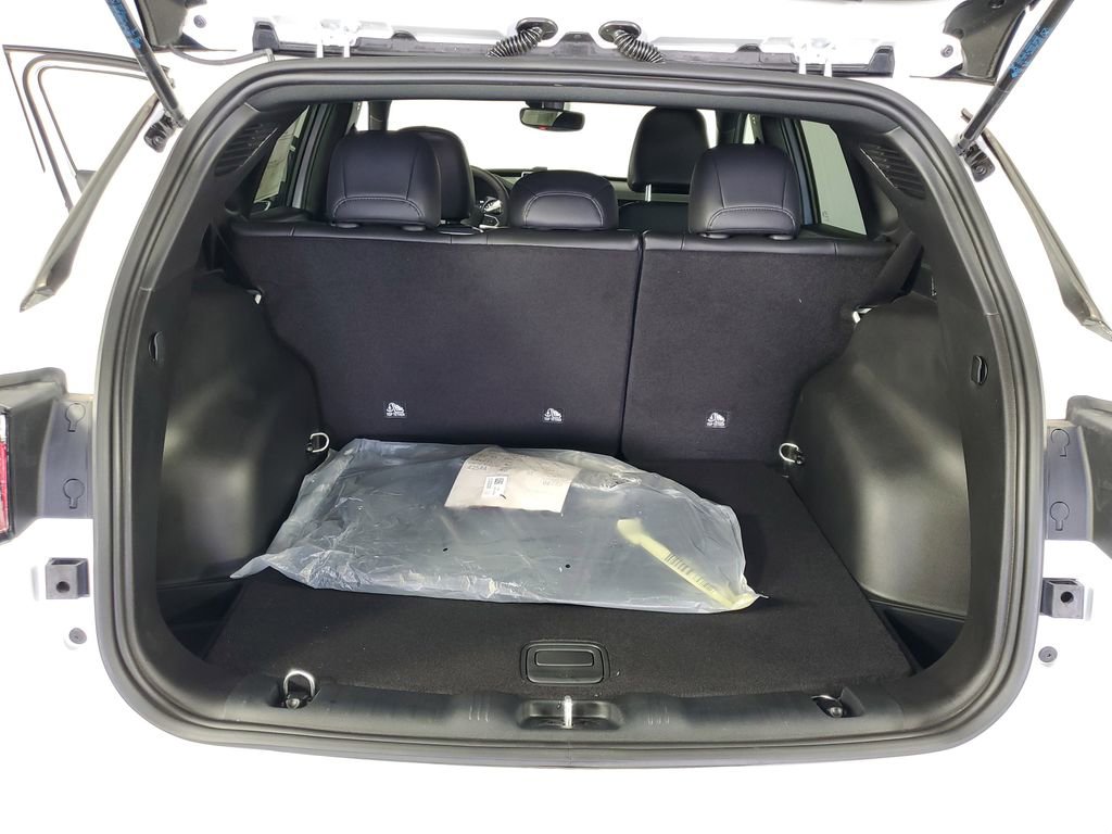 New 2026 Jeep Compass Latitude image 33