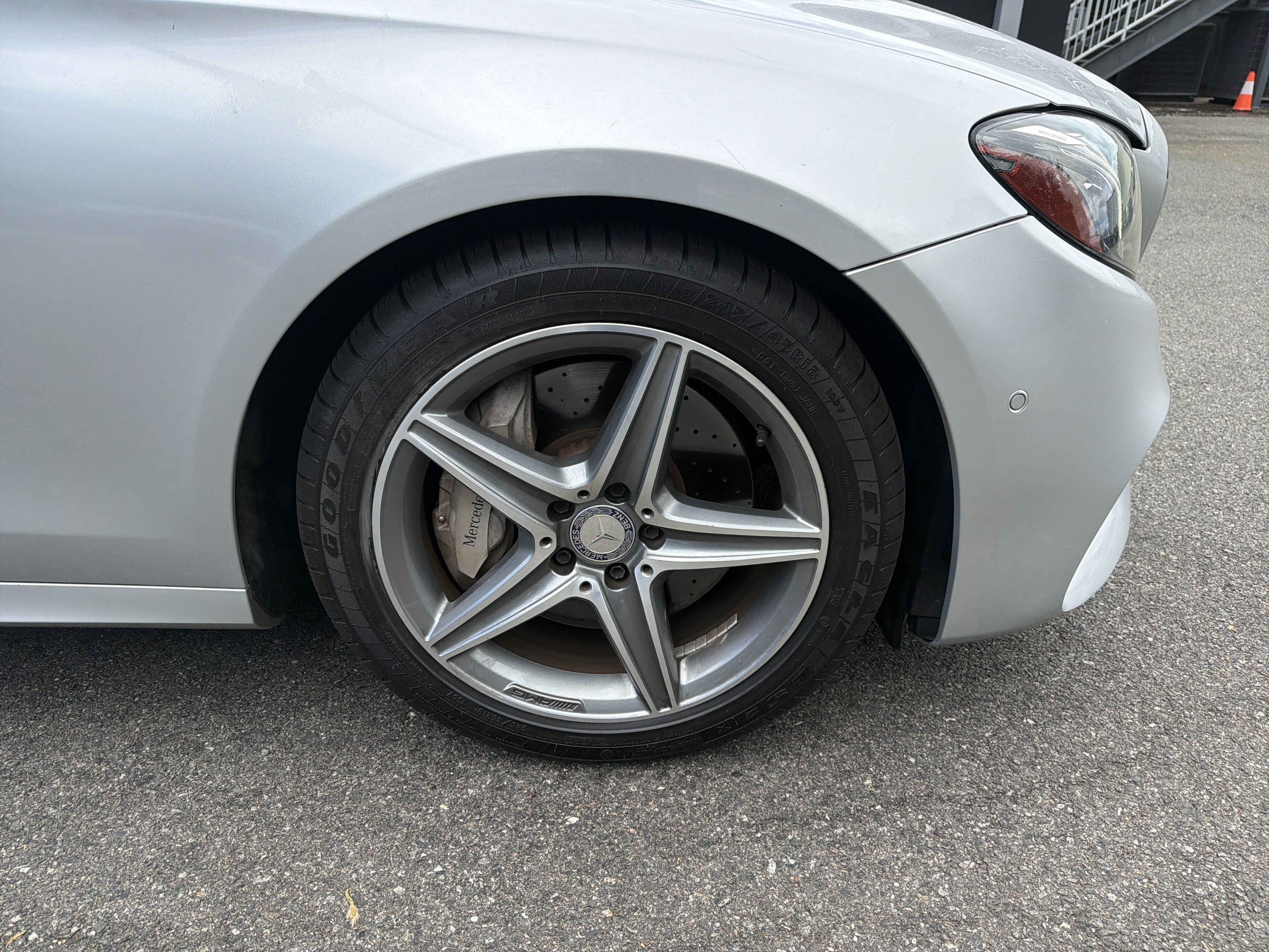 Used 2017 Mercedes-Benz E 300 4MATIC image 31