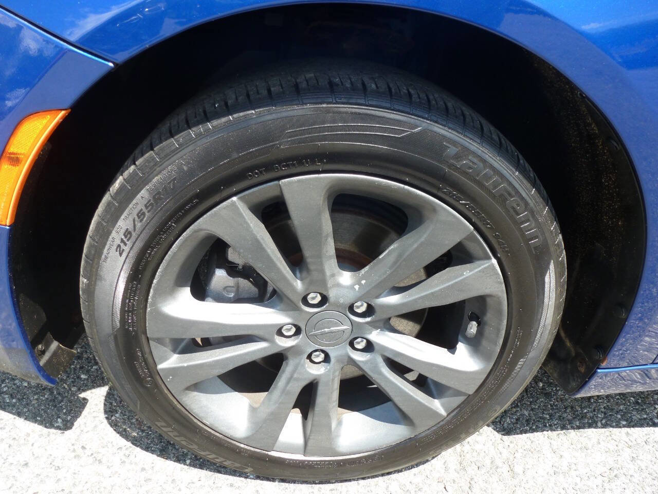 Used 2015 Chrysler 200 Limited FWD image 11