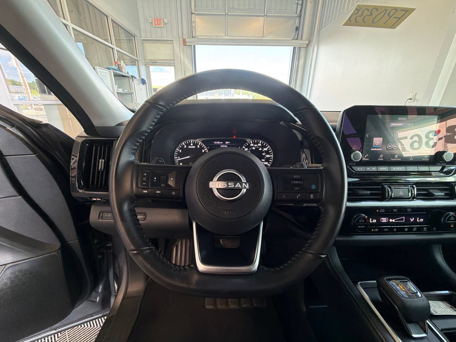 Used 2025 Nissan Pathfinder SV AWD/4WD image 21