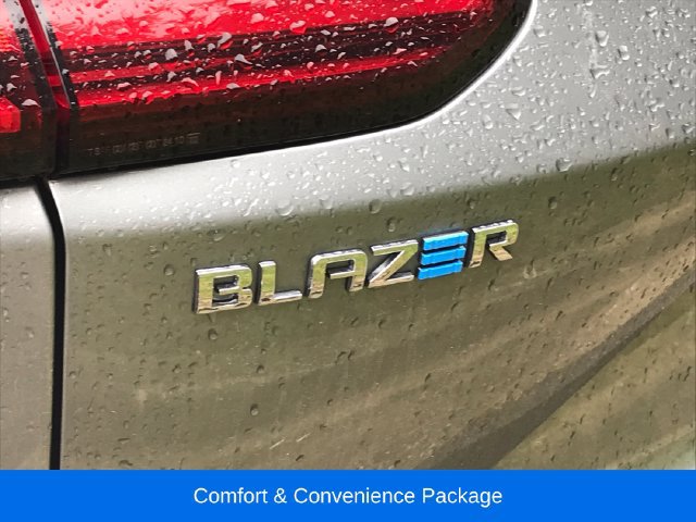 Used 2024 Chevrolet Blazer EV LT AWD/4WD image 4