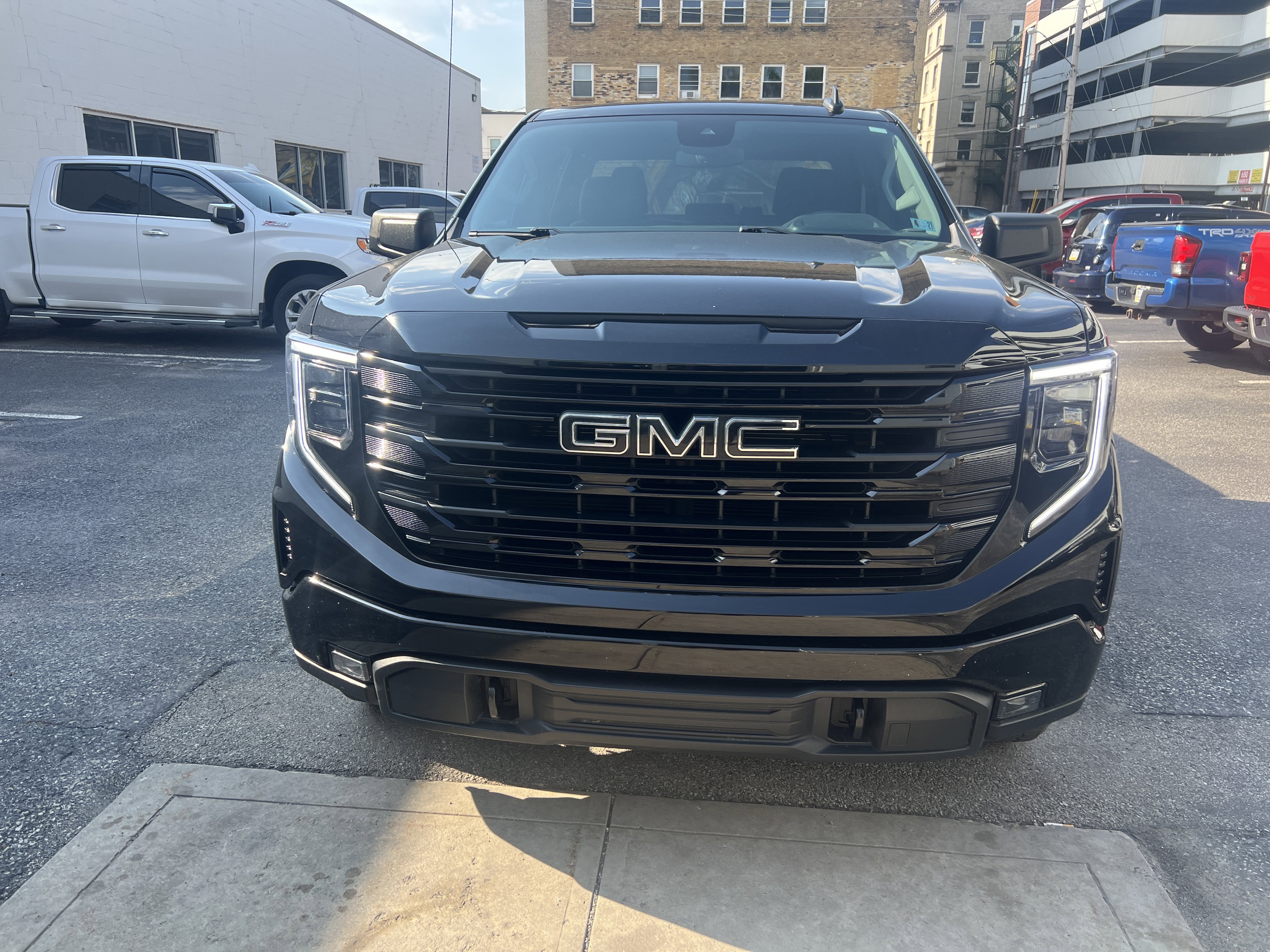Certified 2023 GMC Sierra 1500 Elevation w/ X31 Off-Road Package AWD/4WD image 2