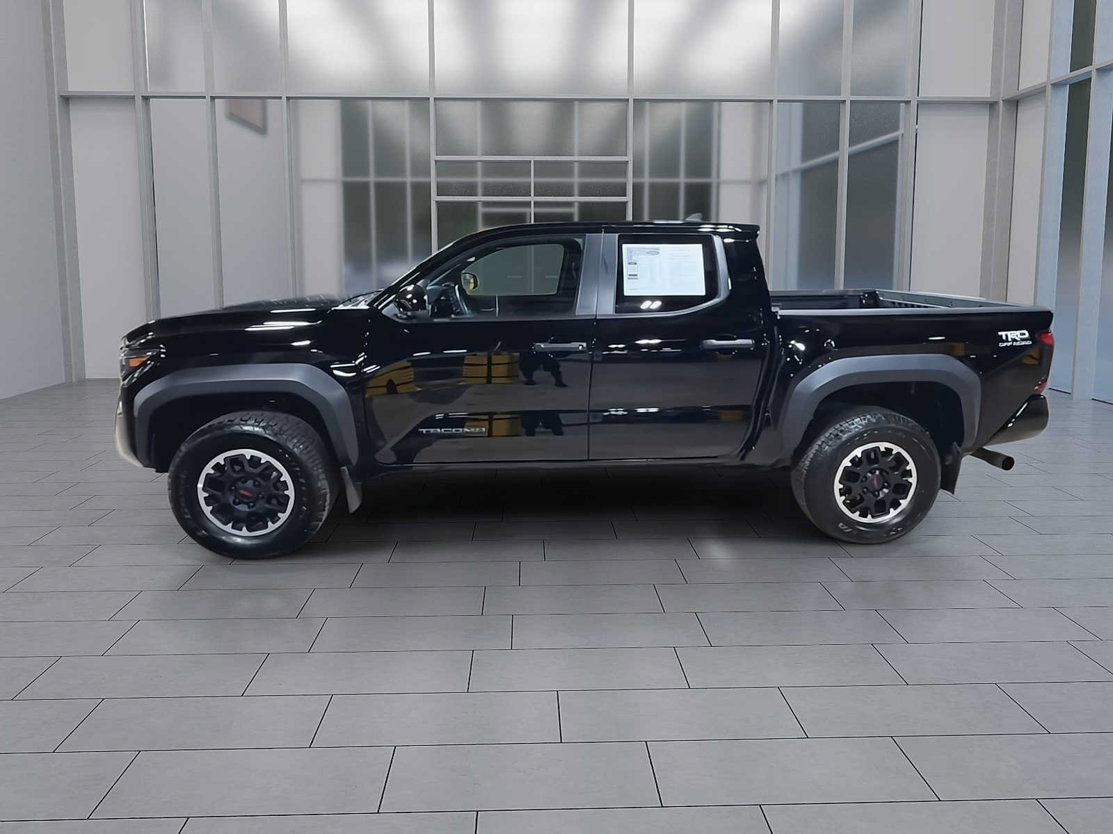 Used 2024 Toyota Tacoma TRD Off-Road AWD/4WD image 5