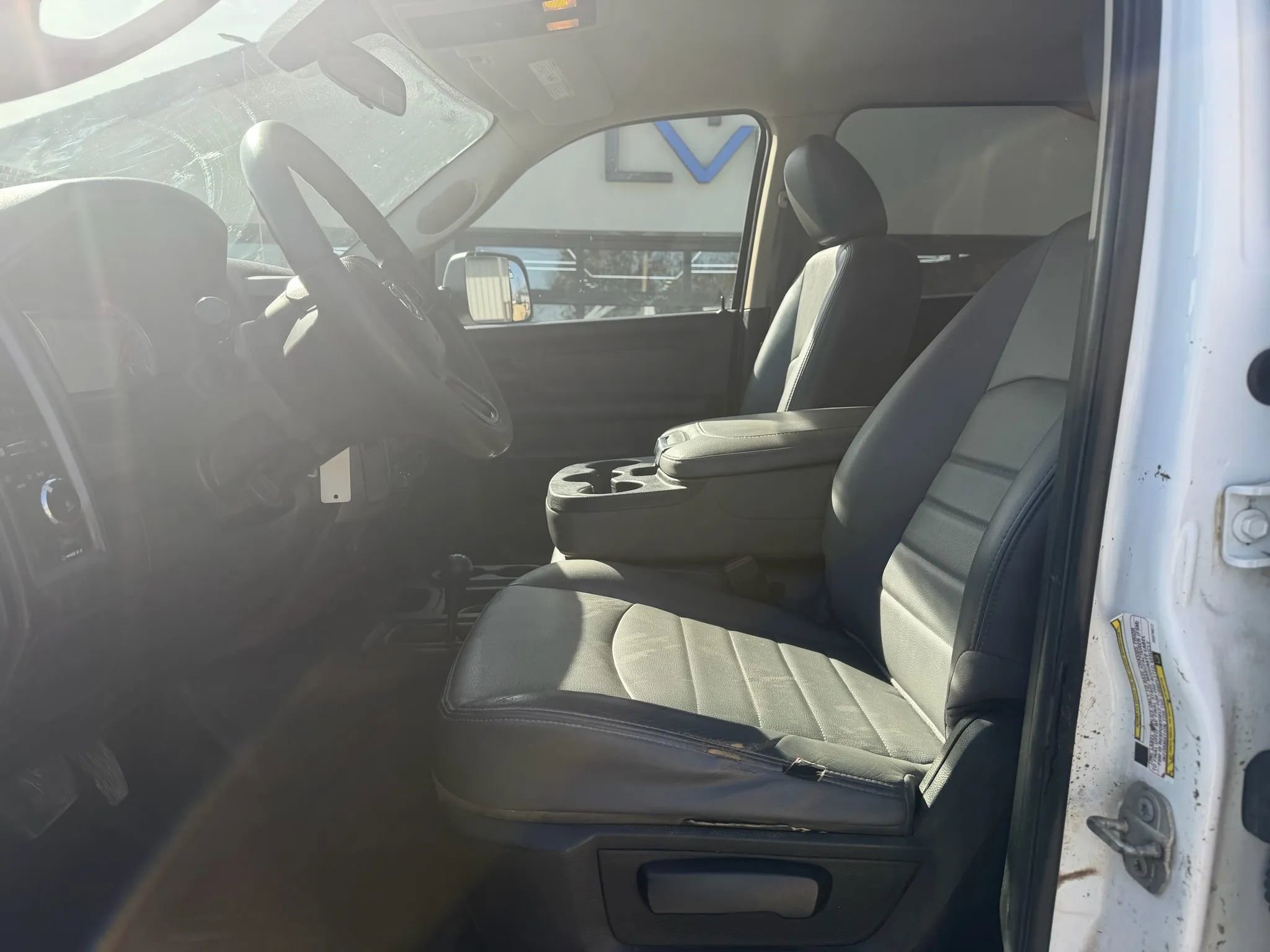Used 2018 RAM 3500 Tradesman w/ Chrome Appearance Group AWD/4WD image 15
