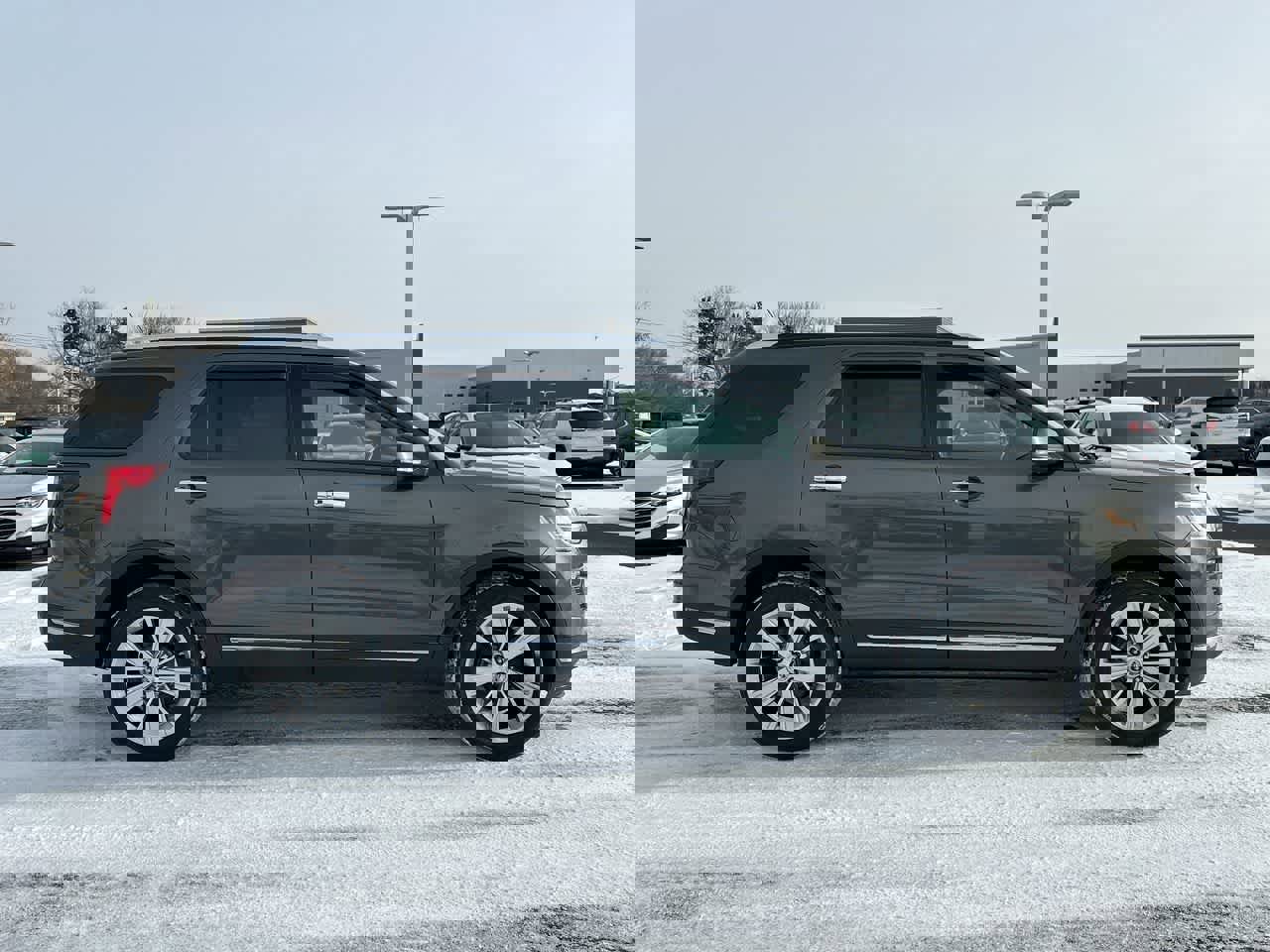 Used 2018 Ford Explorer Limited w/ Equipment Group 301A image 14