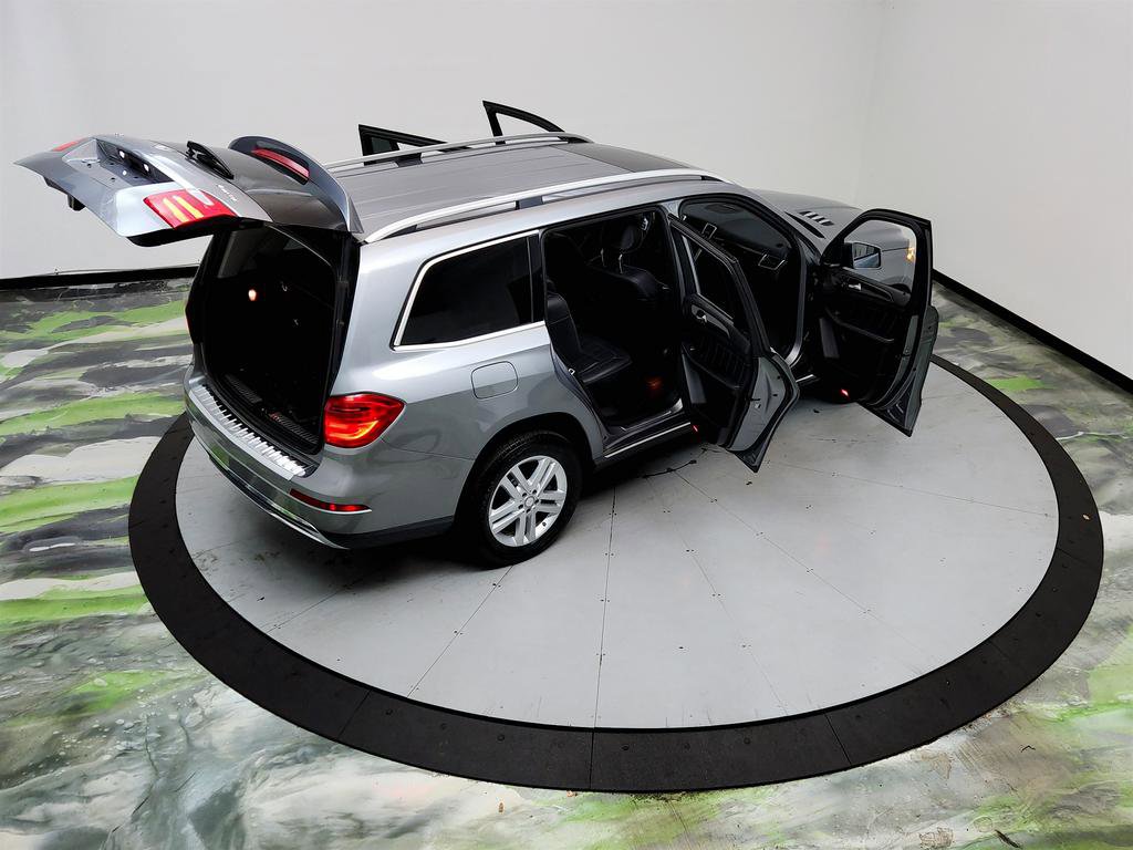 Used 2016 Mercedes-Benz GL 450 4MATIC image 40