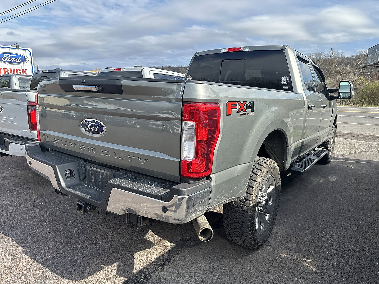 Certified 2019 Ford F250 Lariat w/ Chrome Package AWD/4WD image 2