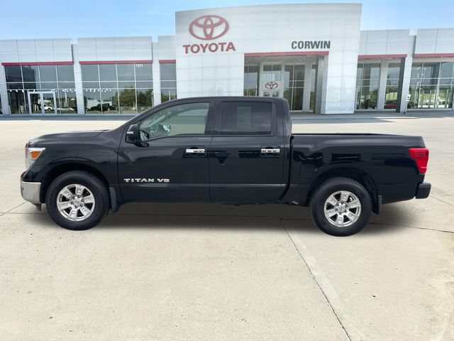 Used 2018 Nissan Titan SV w/ SV Convenience Package AWD/4WD image 2
