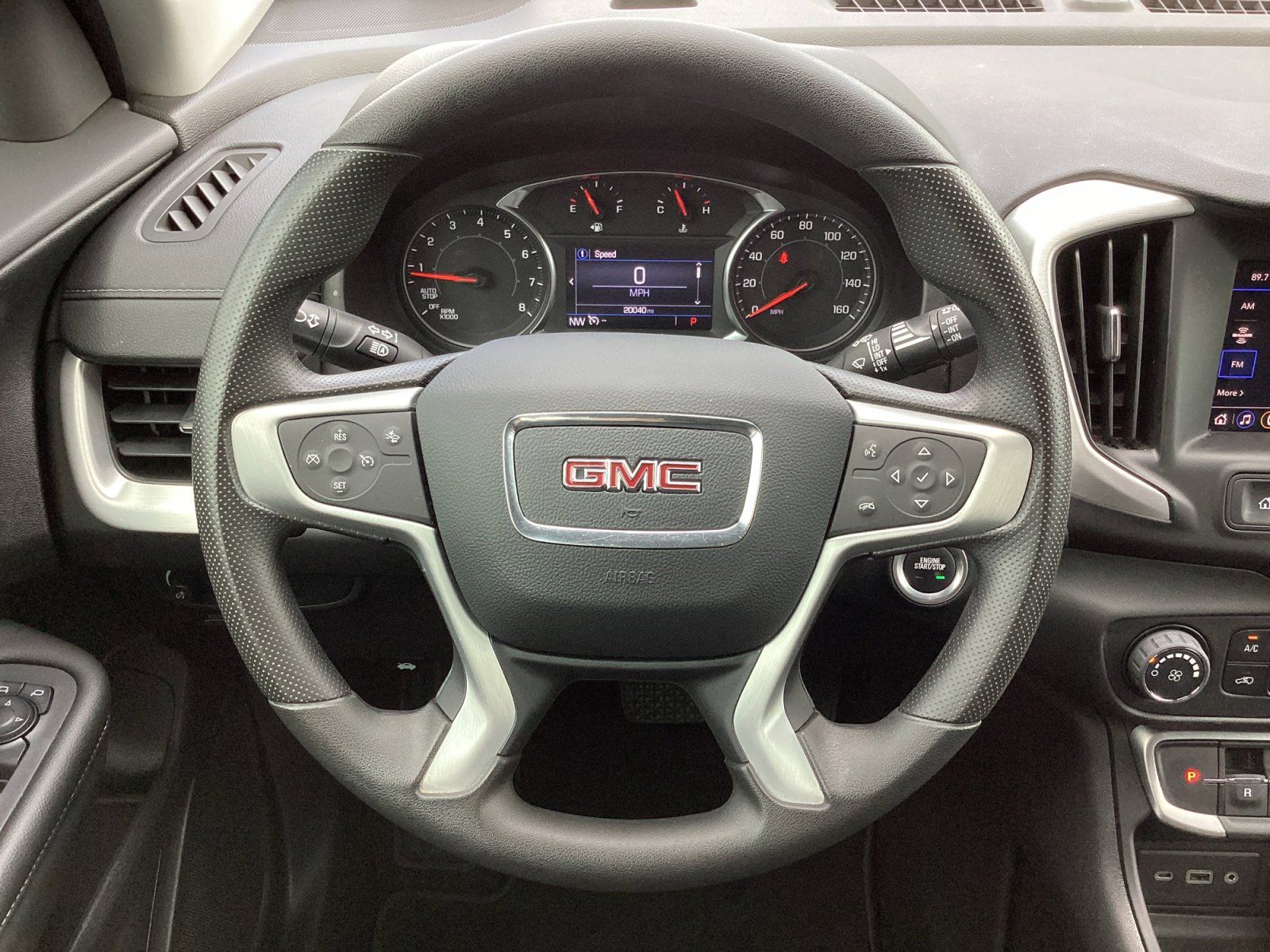 Used 2024 GMC Terrain SLE w/ Elevation Edition image 17