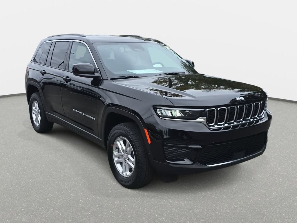 New 2025 Jeep Grand Cherokee Laredo w/ Luxury Tech Group I AWD/4WD image 3