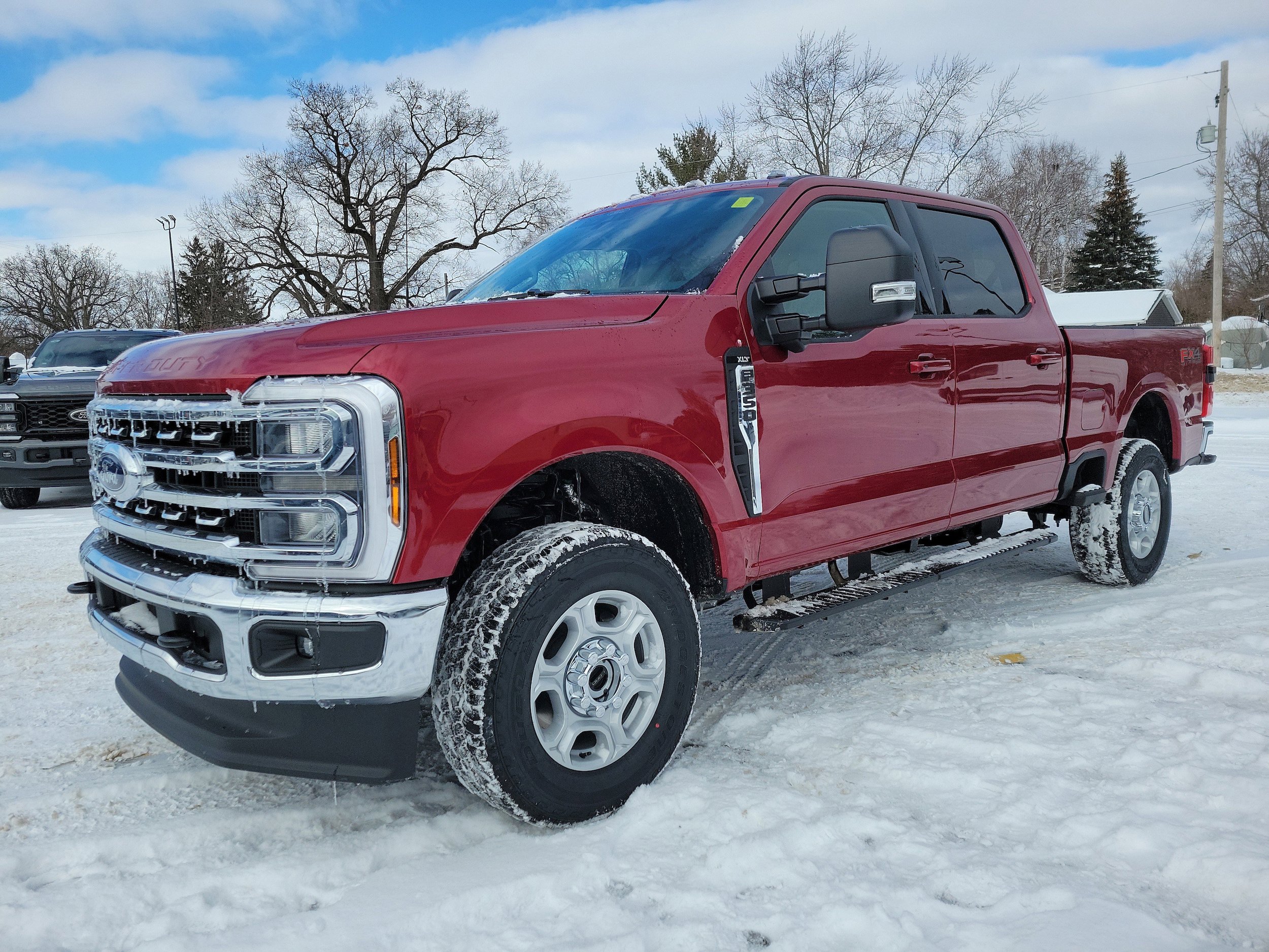 New 2026 Ford F350 XLT w/ XLT Premium Package AWD/4WD image 9