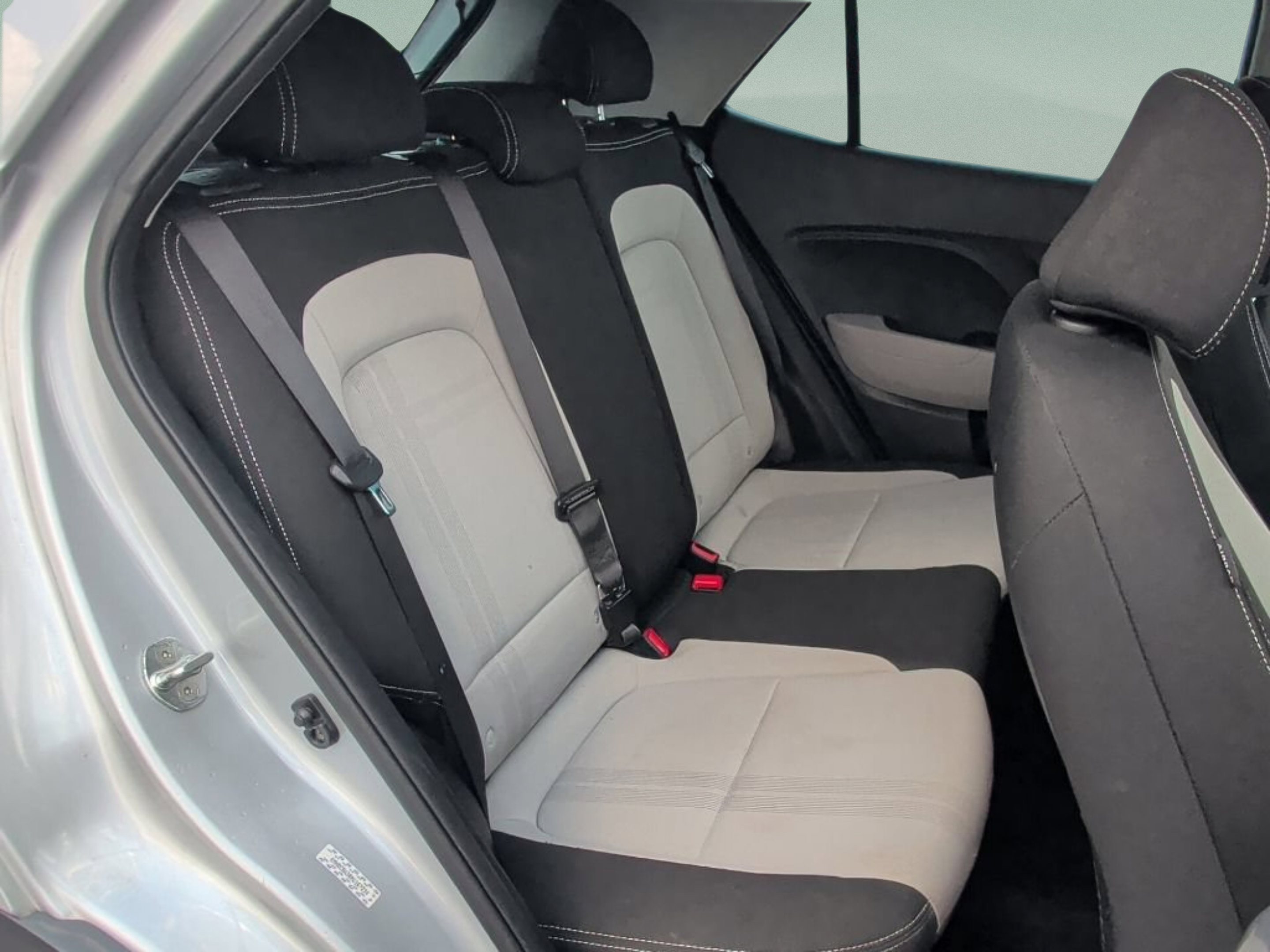 Used 2022 Hyundai Venue SEL FWD image 44