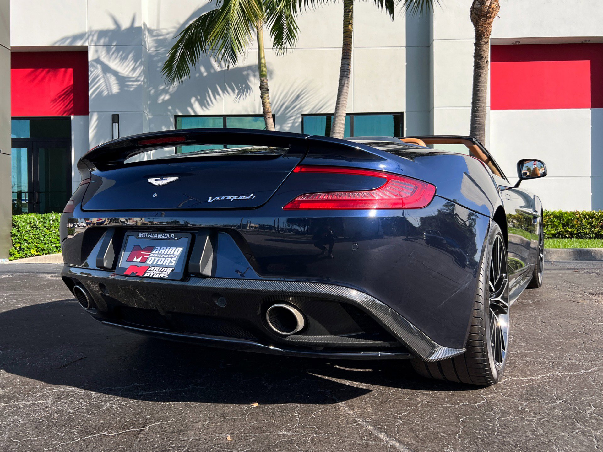 Used 2014 Aston Martin Vanquish Volante image 20