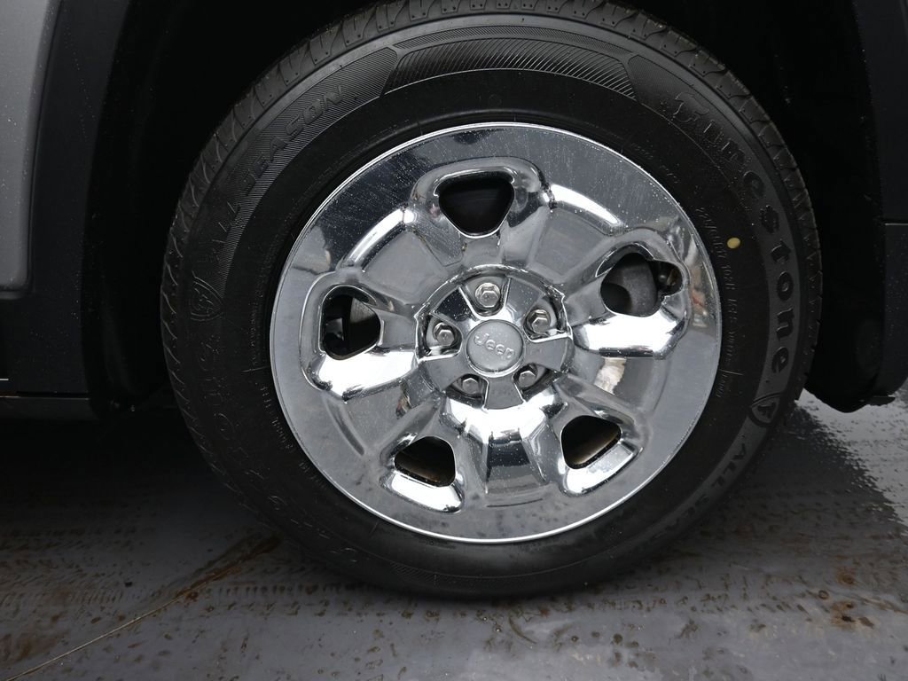 Used 2017 Jeep Cherokee Sport w/ Safety Group image 28