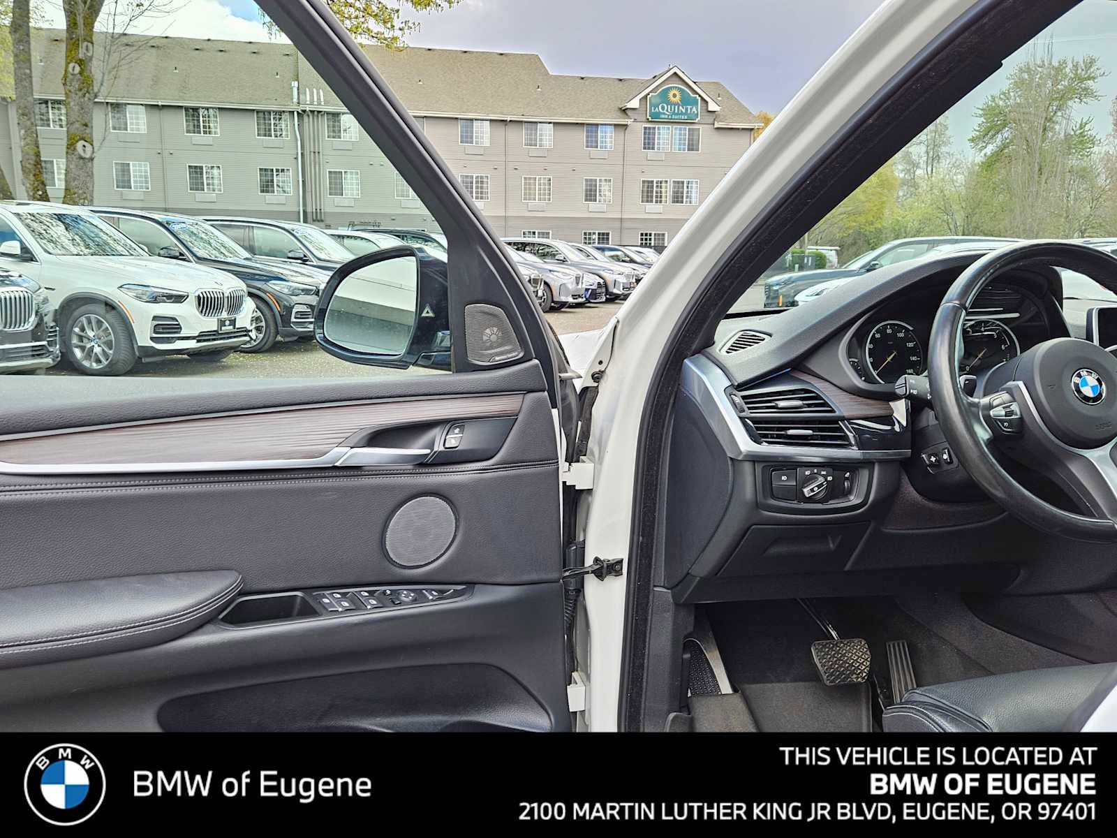 Used 2018 BMW X5 xDrive35i w/ M Sport Package image 23