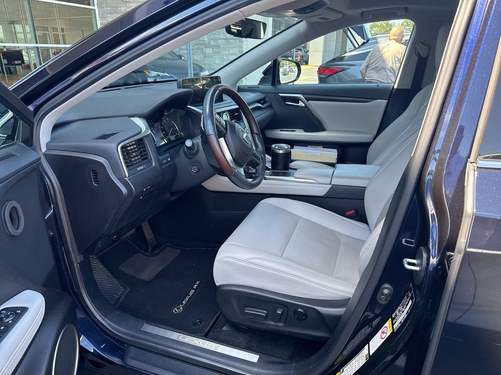 Used 2020 Lexus RX 350 FWD w/ Premium Package image 2