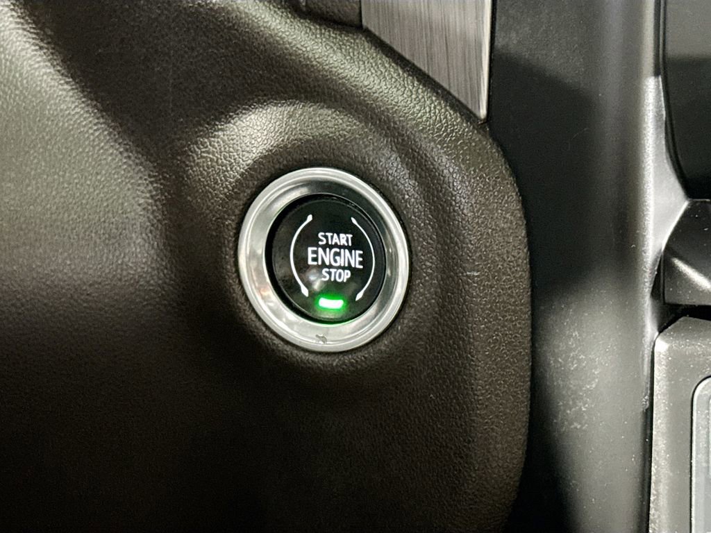 Used 2020 GMC Sierra 2500 Denali w/ Denali Ultimate Package image 17