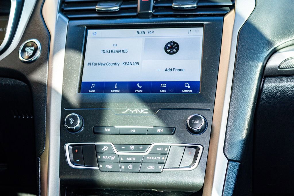 Used 2020 Ford Fusion SE image 14