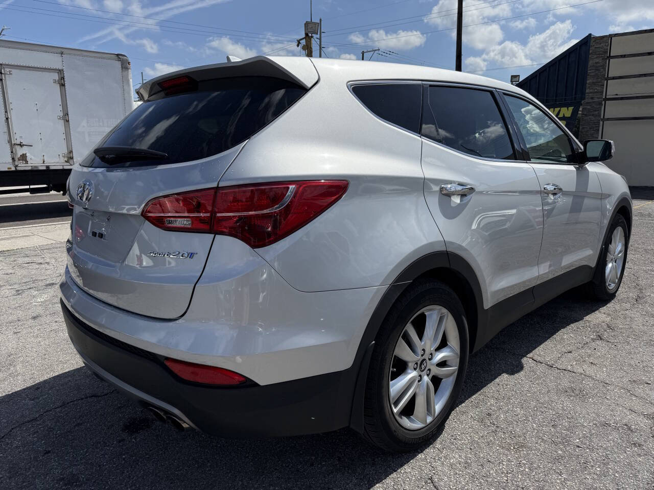 Used 2013 Hyundai Santa Fe Sport 2.0T w/ Technology Pkg FWD image 7
