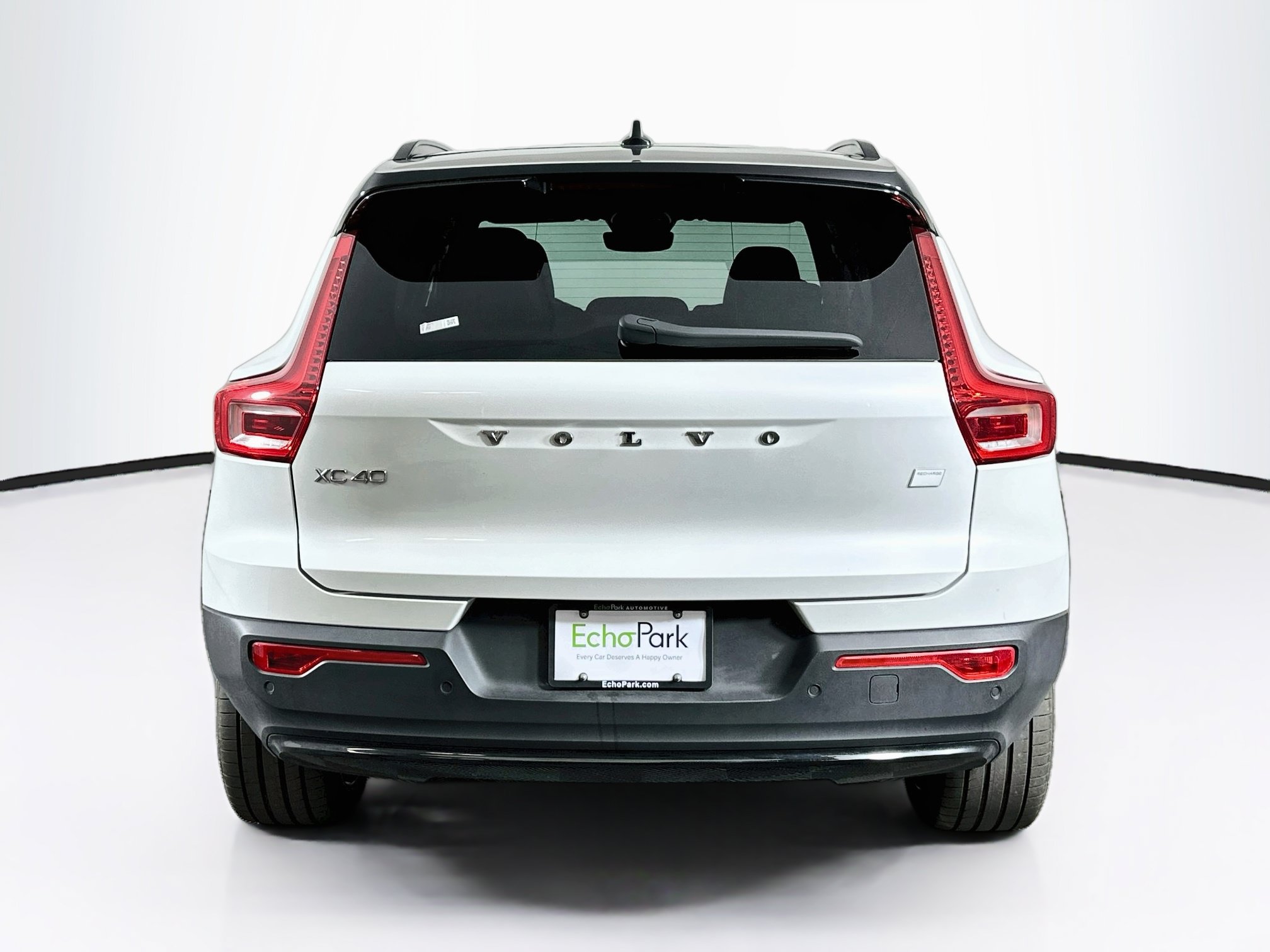 Used 2024 Volvo XC40 Recharge Plus w/ Protection Package Premier RWD image 7