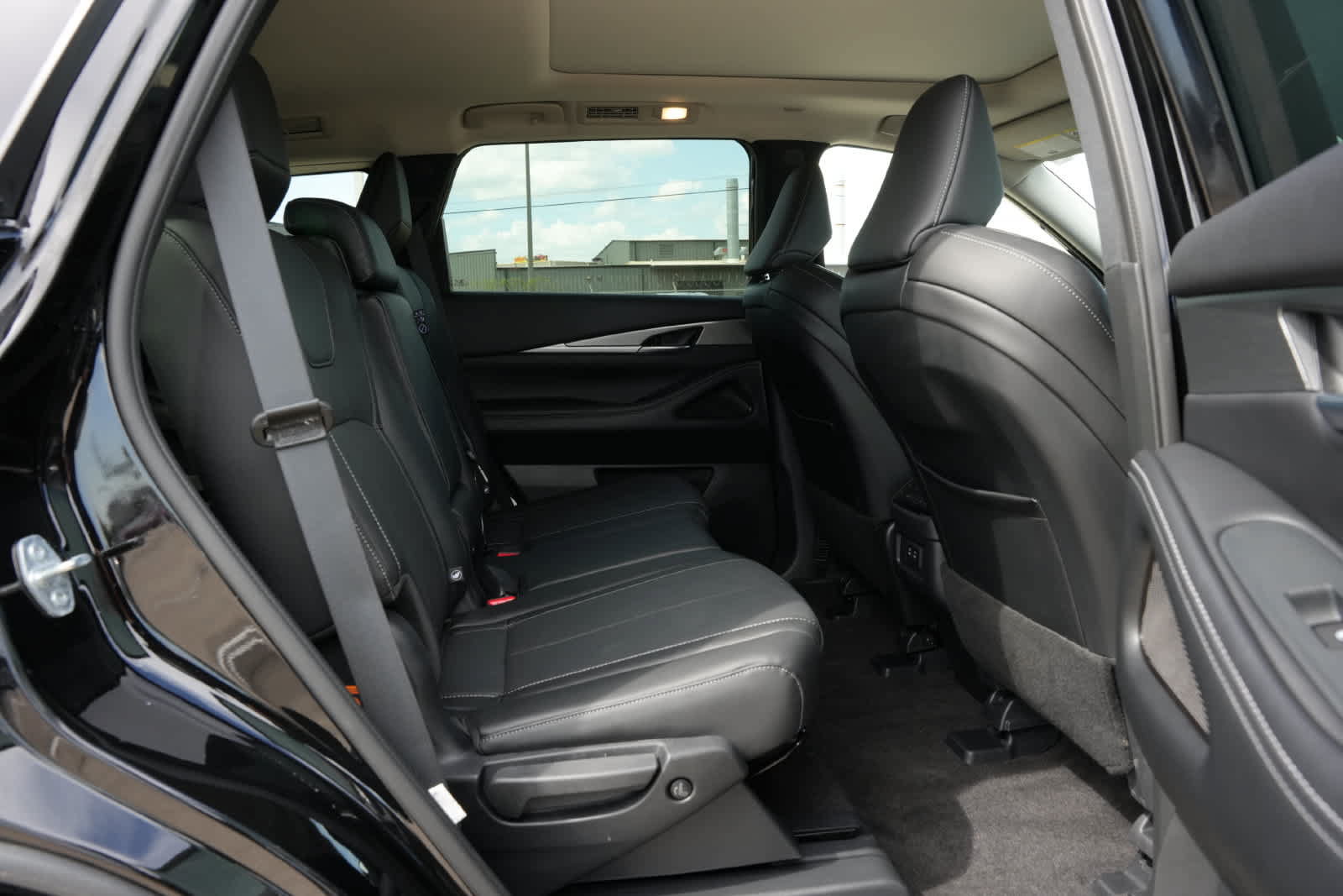 Certified 2027 INFINITI QX60 Pure w/ Cargo Package FWD image 20
