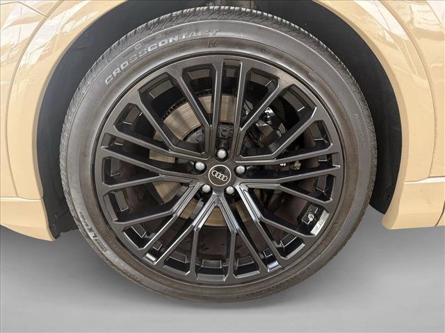 Used 2025 Audi SQ8 Premium Plus w/ Executive Package image 10