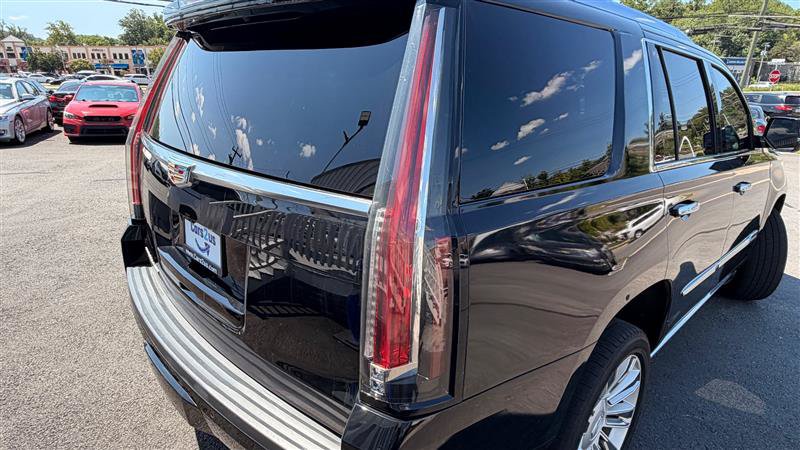 Used 2017 Cadillac Escalade Platinum AWD/4WD image 14