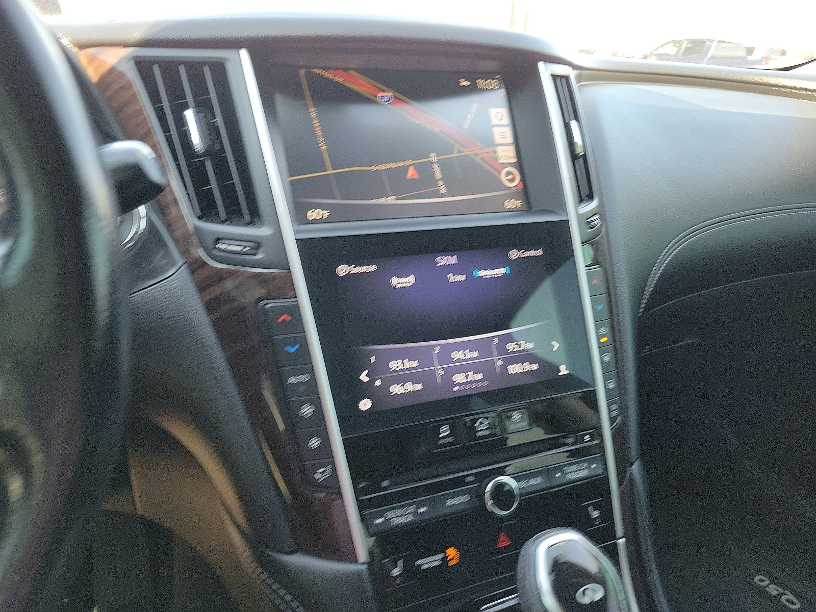 Used 2019 INFINITI Q50 Luxe w/ Essential Package (3.0T Luxe) image 17