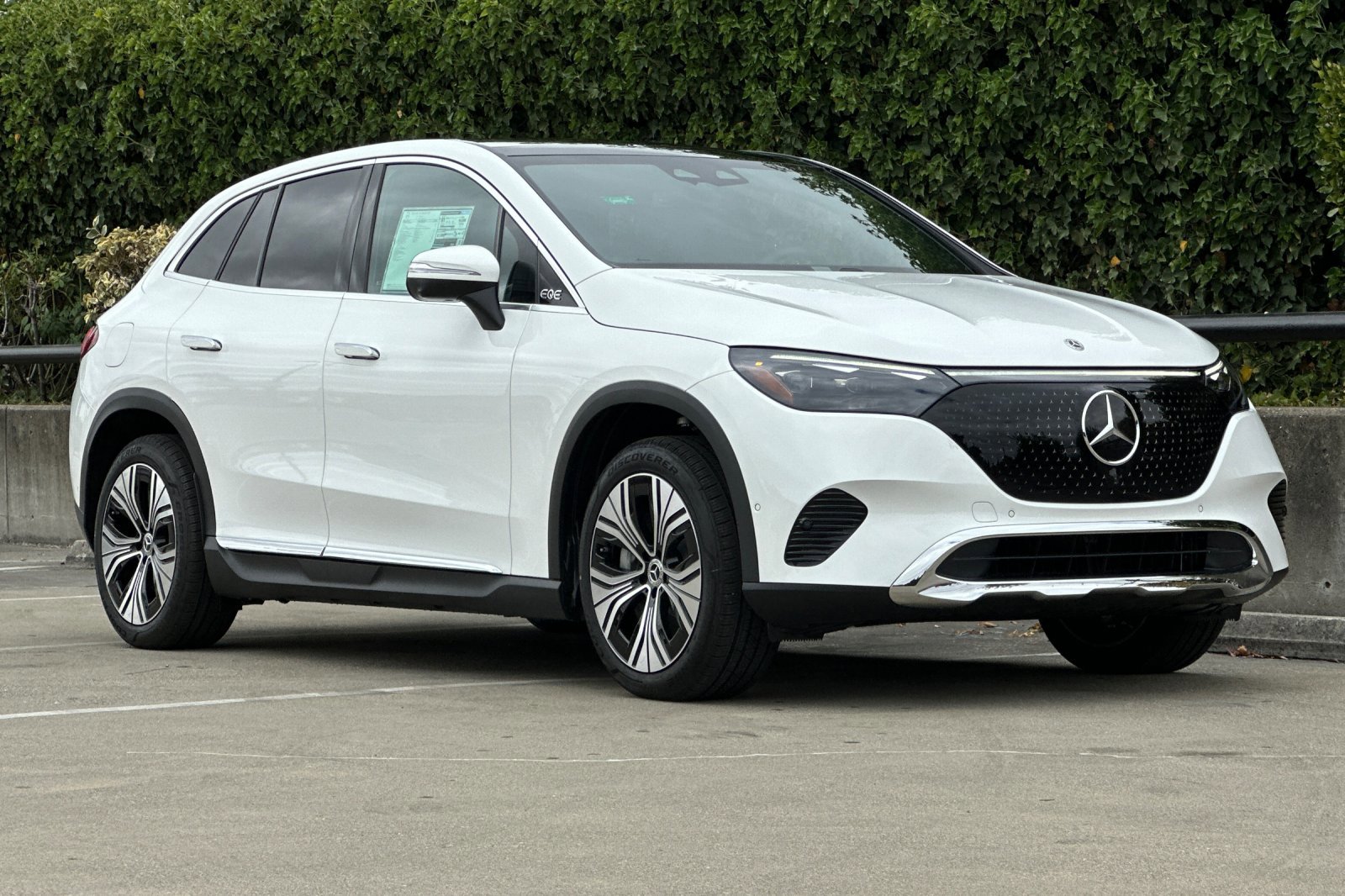 New 2025 Mercedes-Benz EQE 350+ 4MATIC SUV image 6