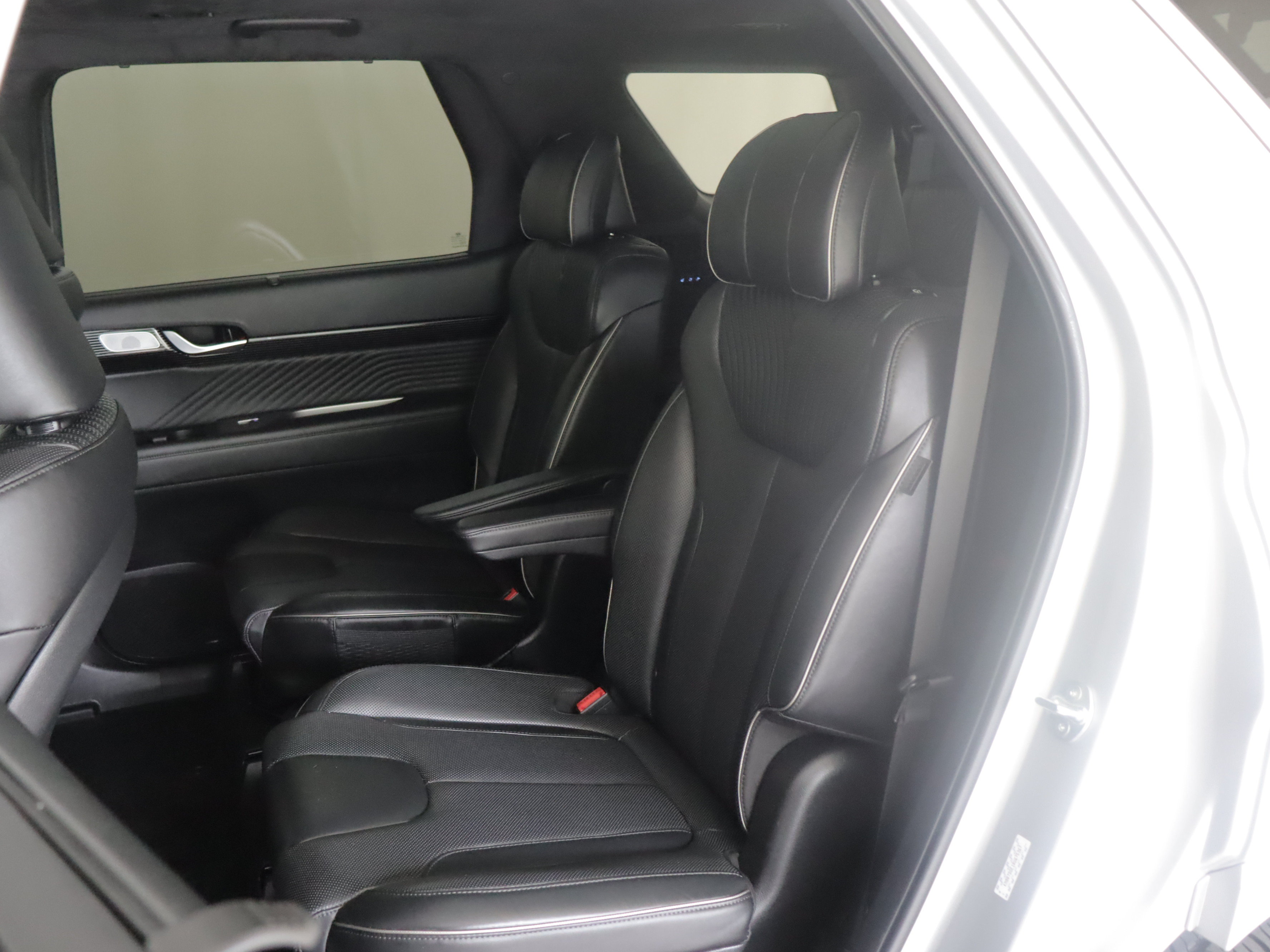 Used 2024 Hyundai Palisade Calligraphy AWD/4WD image 11