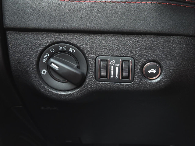 Used 2022 Dodge Charger Scat Pack RWD image 17