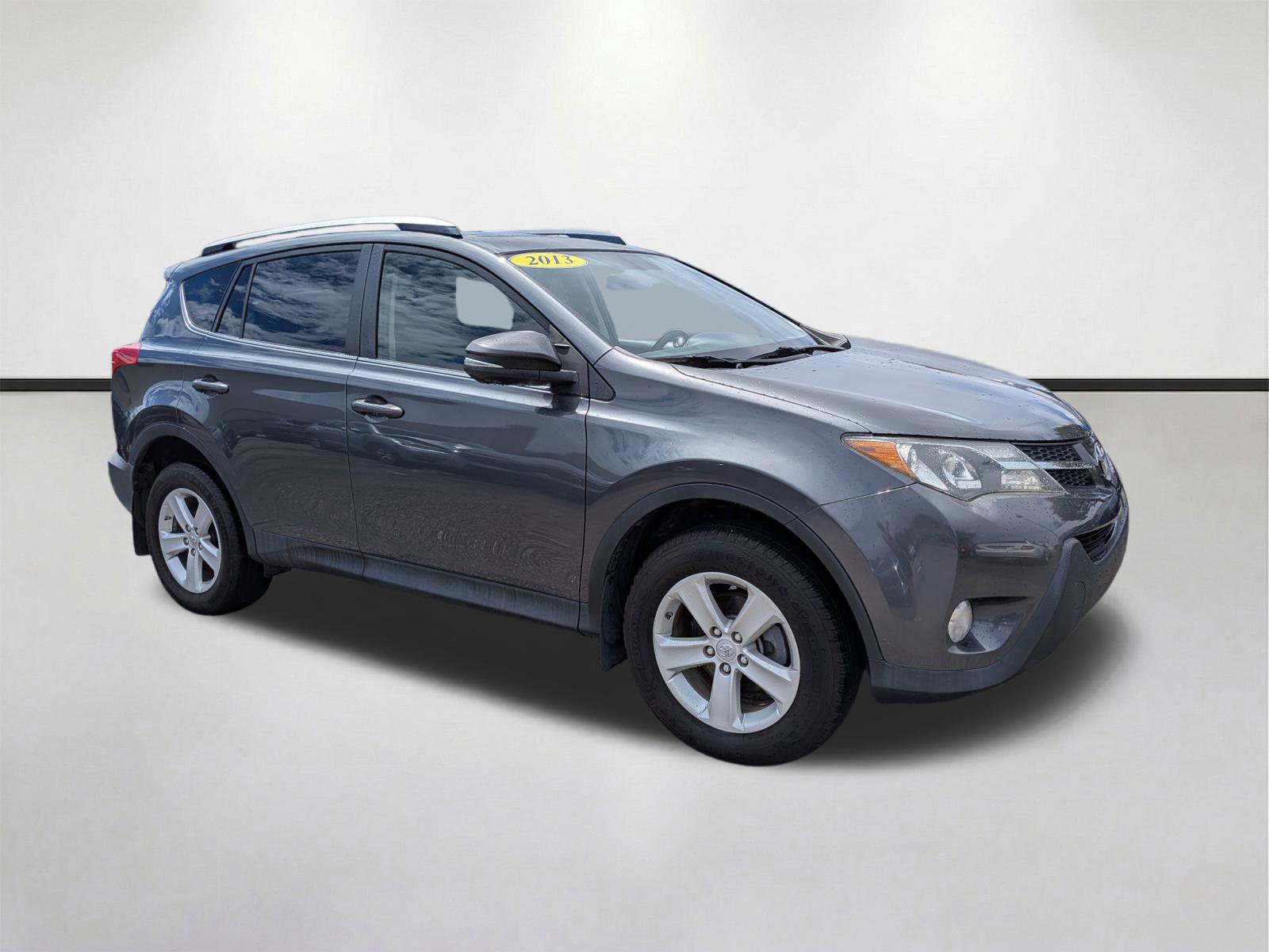 Used 2013 Toyota RAV4 XLE image 1