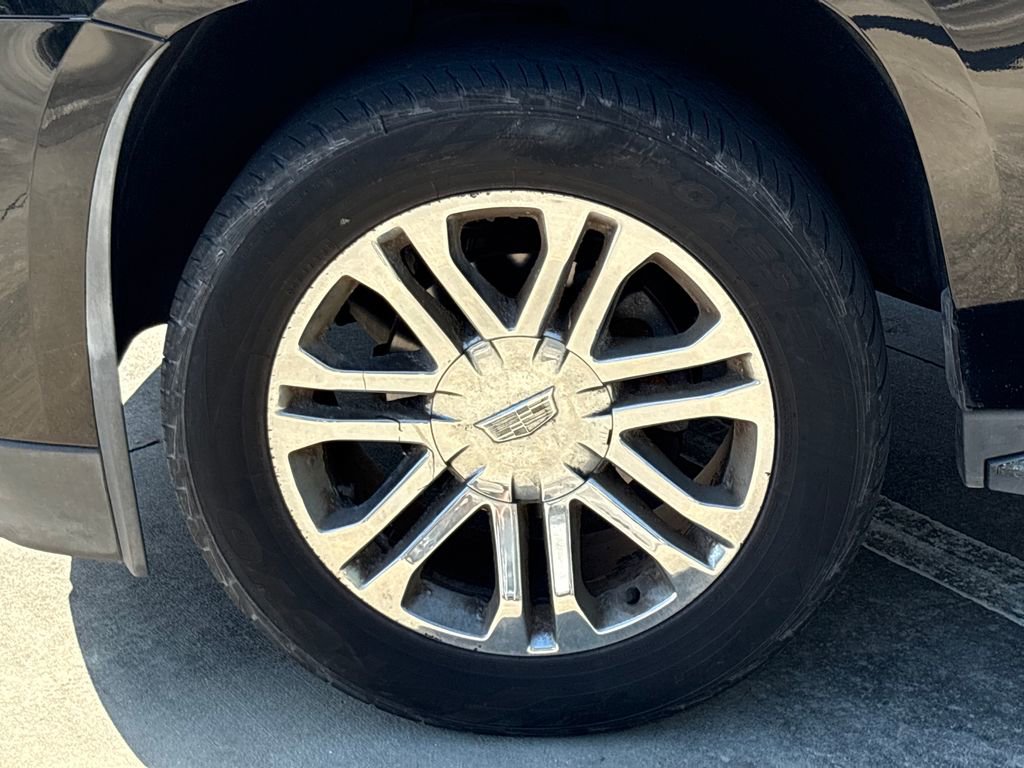 Used 2018 Cadillac Escalade 2WD image 11