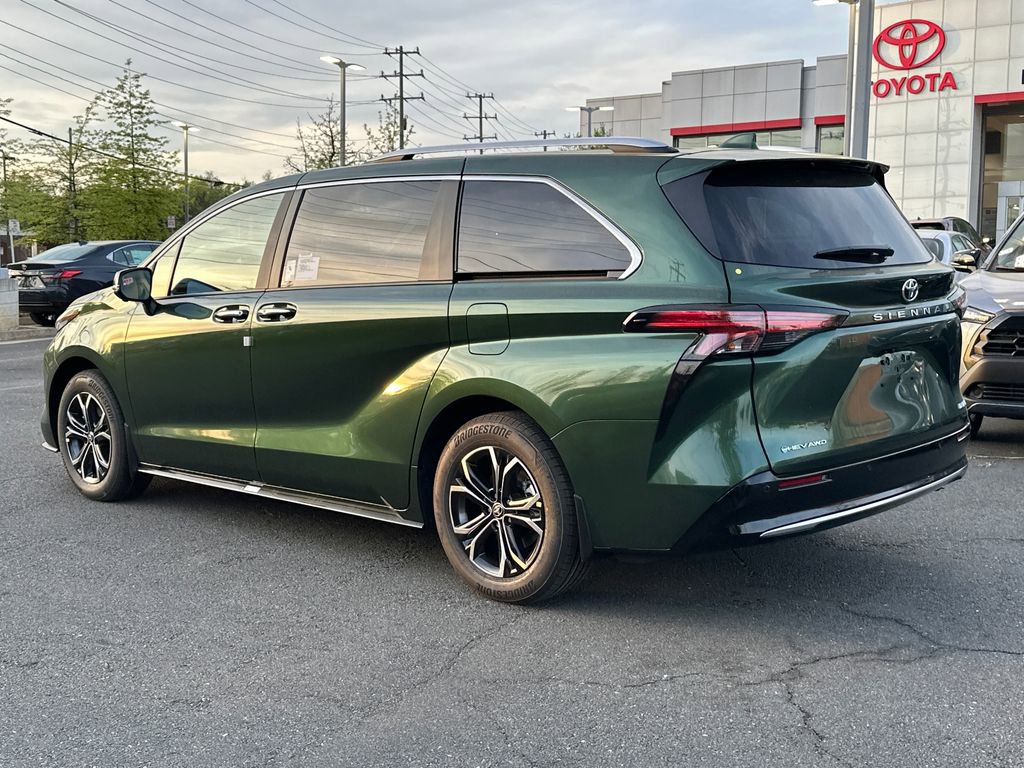 New 2026 Toyota Sienna Platinum image 3