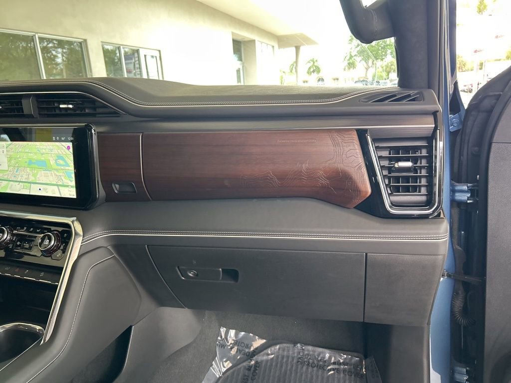 Used 2025 GMC Sierra 1500 Denali Ultimate image 27