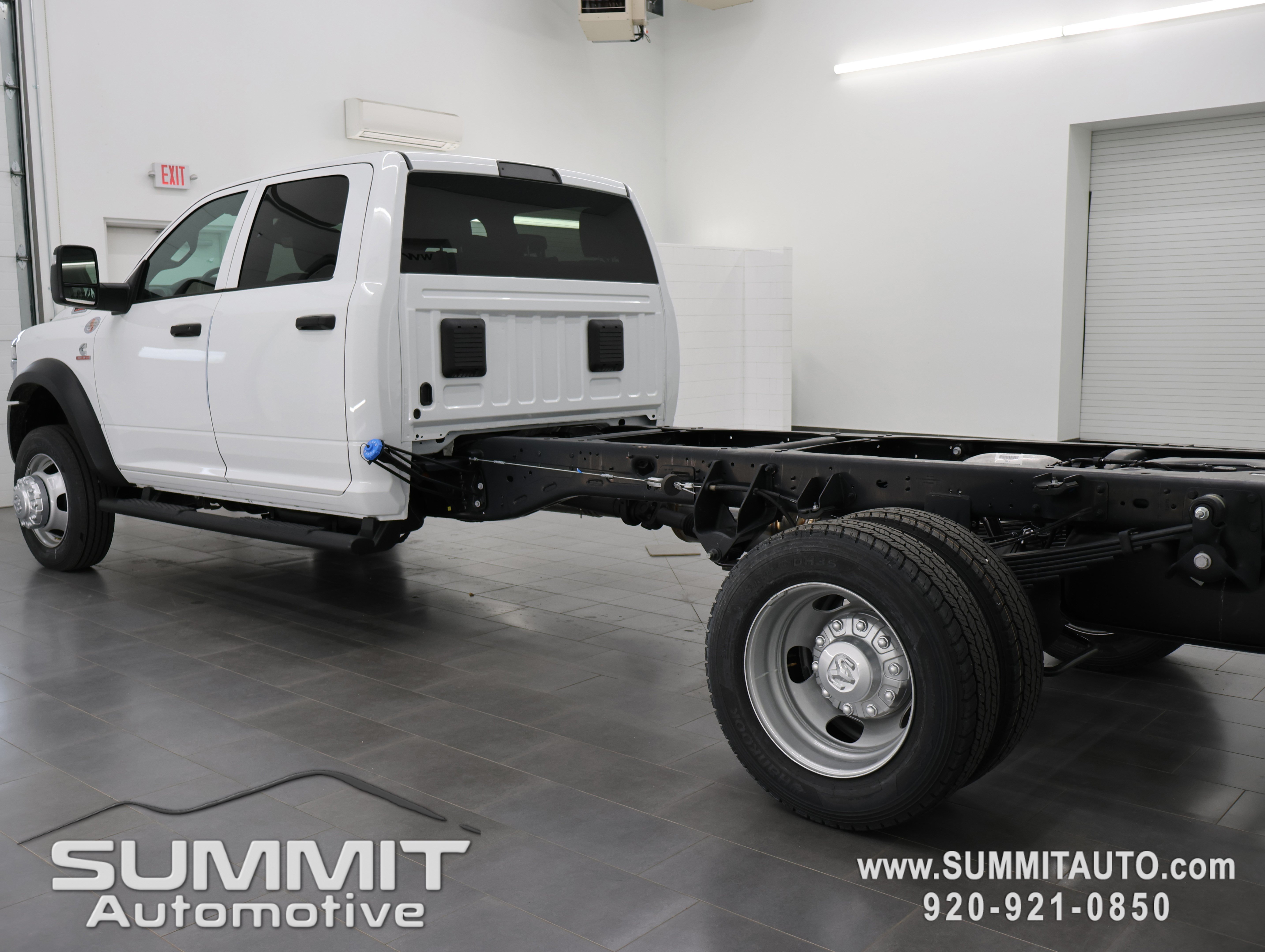 New 2026 RAM 5500 Tradesman w/ Chrome Appearance Group AWD/4WD image 5