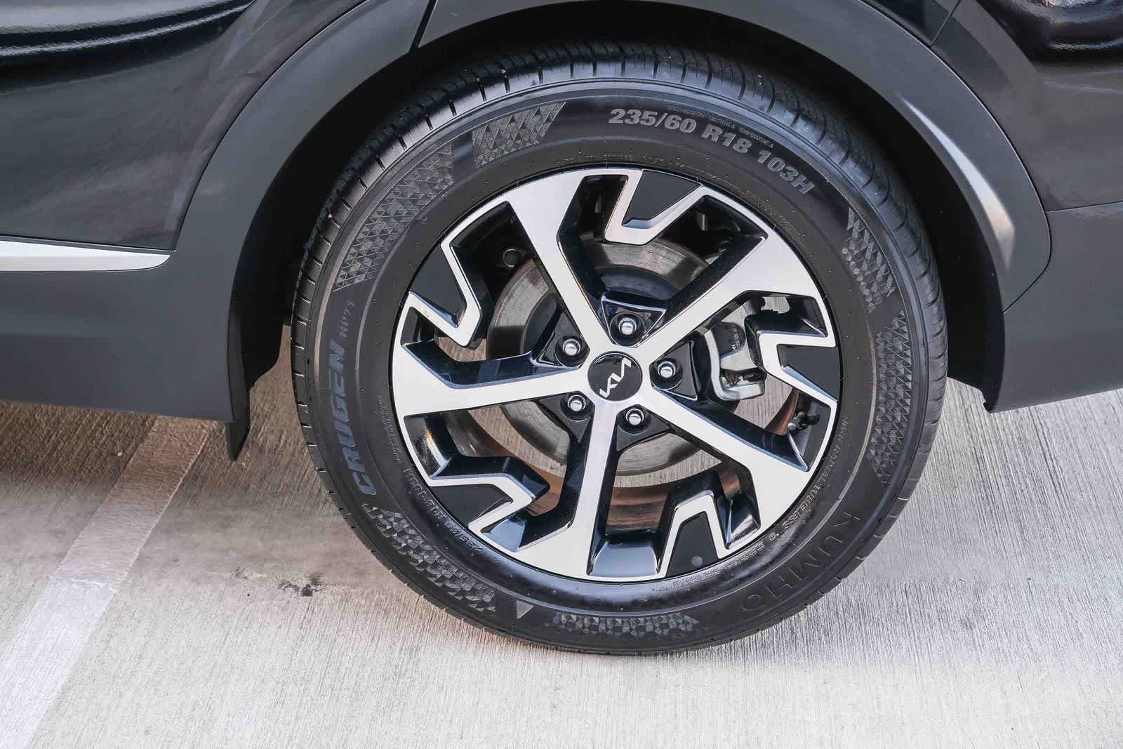 Used 2024 Kia Sportage EX FWD image 9