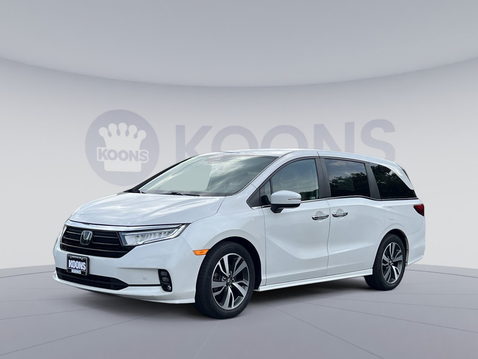 Used 2023 Honda Odyssey Touring image 4